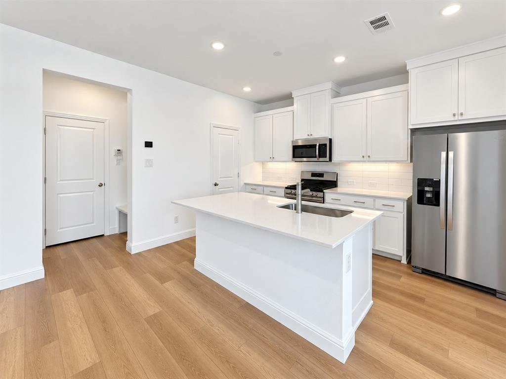 8980 Samara Street Property Photo 6