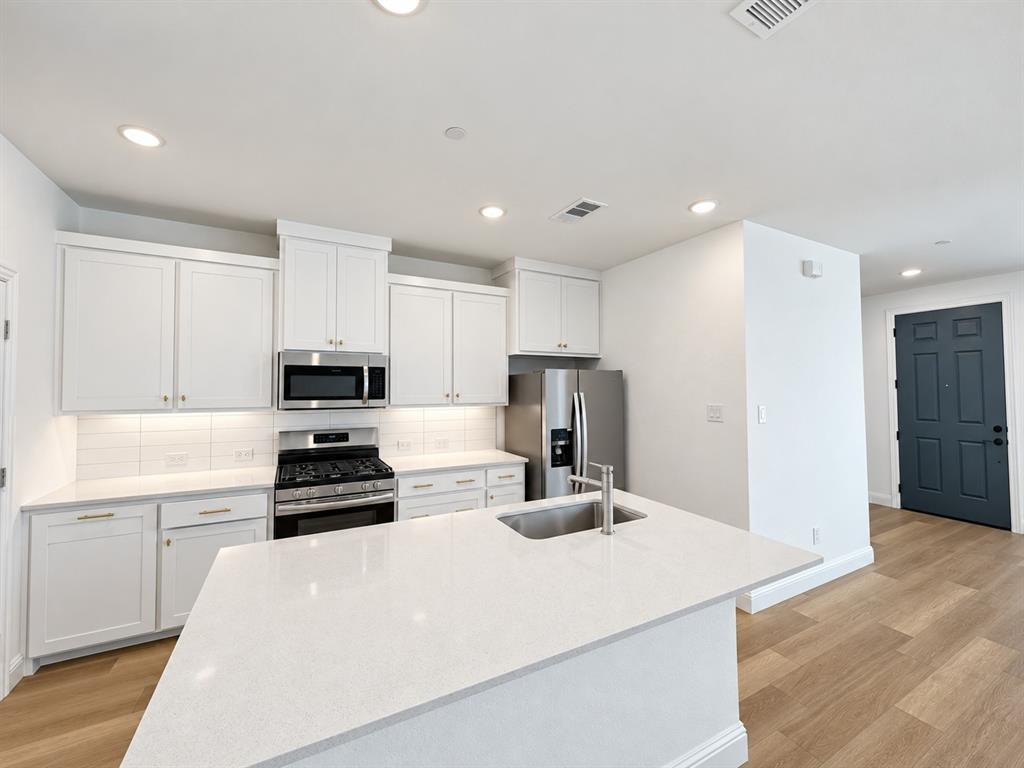 8980 Samara Street Property Photo 9