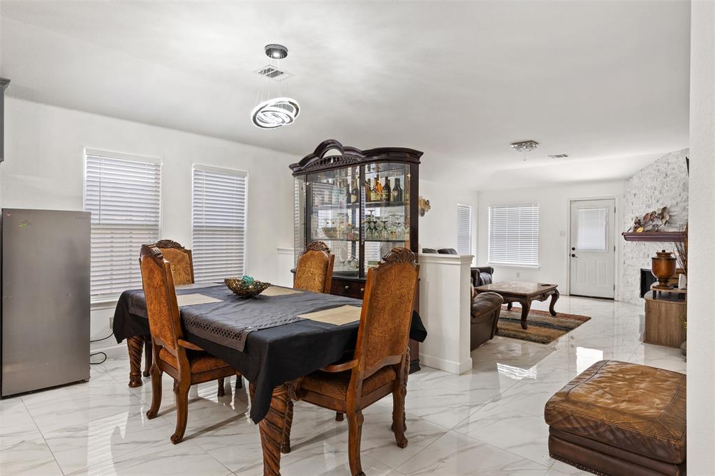3207 Candlebrook Drive Property Photo 8