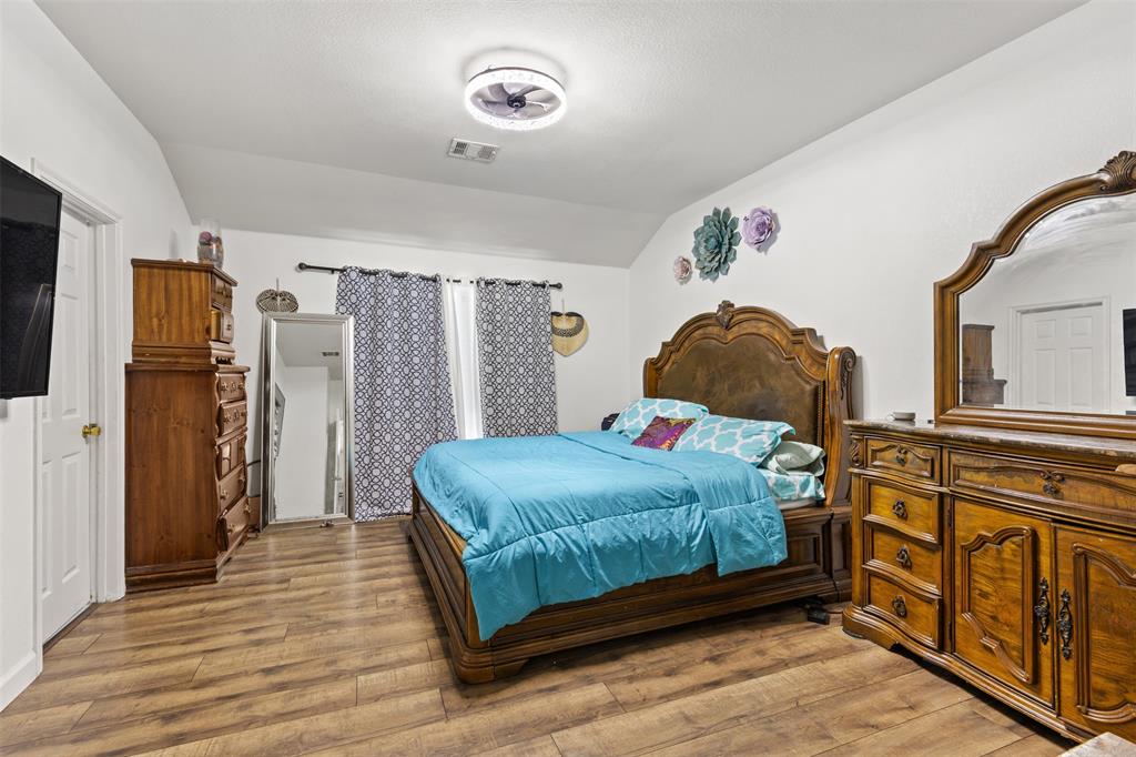 3207 Candlebrook Drive Property Photo 9