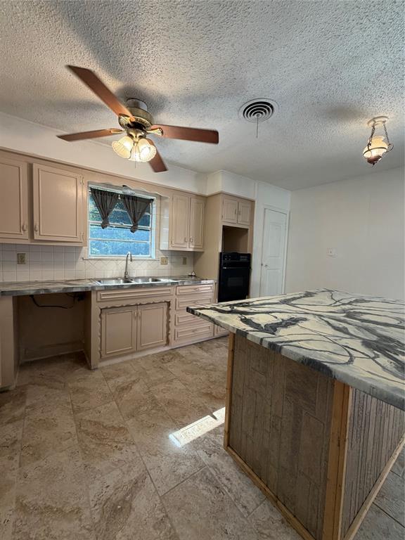2406 W Broadview Street Property Photo 8