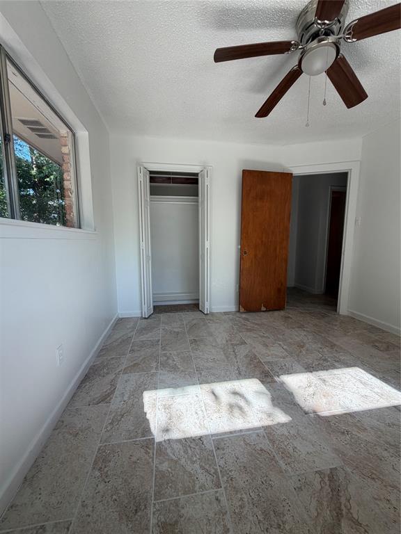 2406 W Broadview Street Property Photo 15