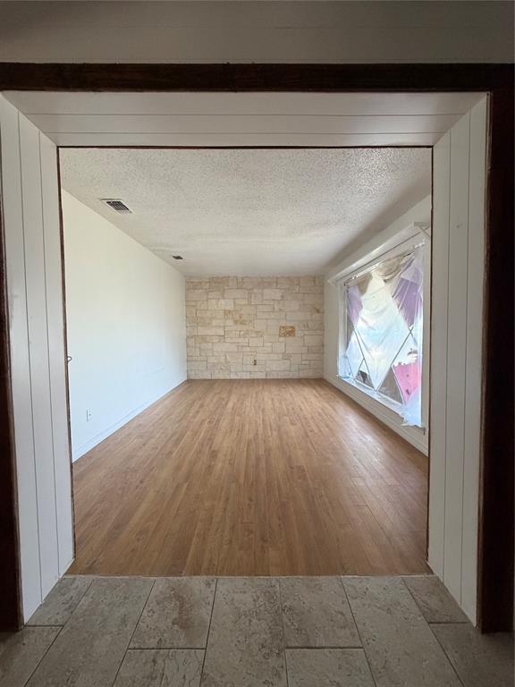2406 W Broadview Street Property Photo 29