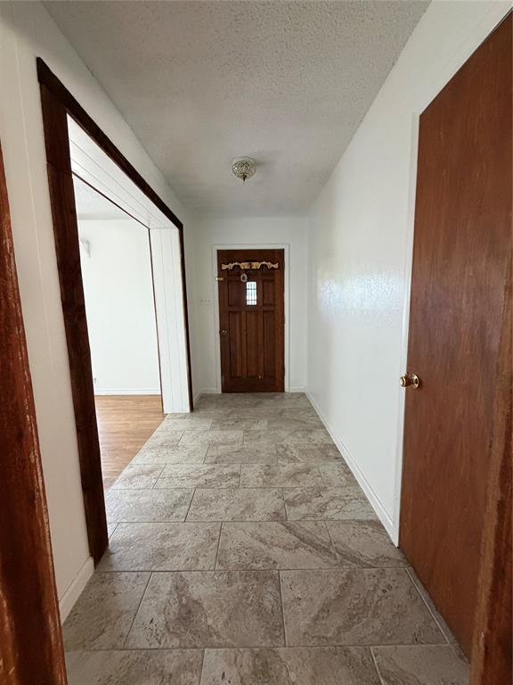 2406 W Broadview Street Property Photo 30