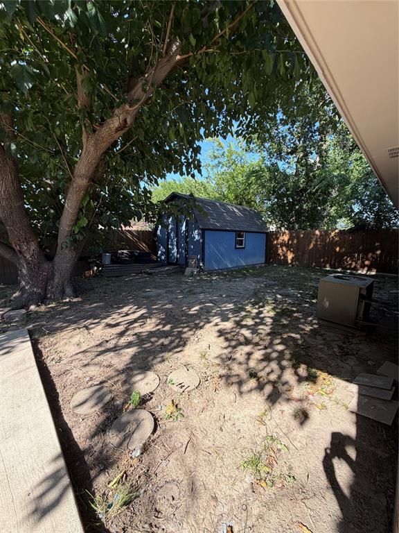 2406 W Broadview Street Property Photo 34