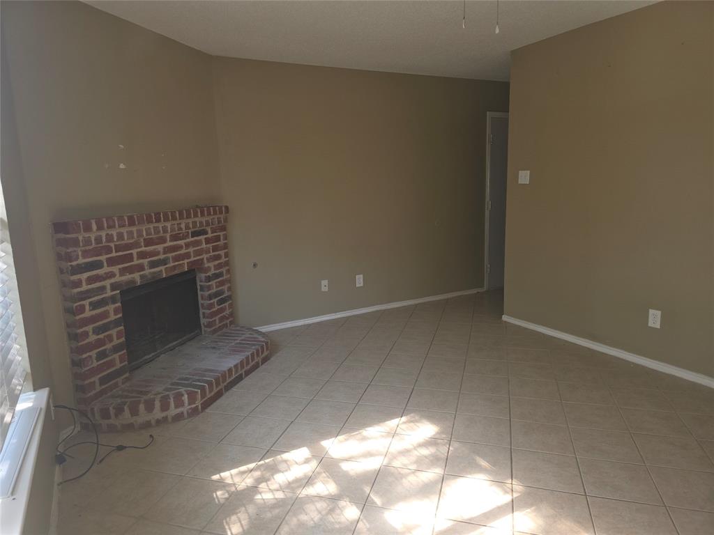 1717 Creekbend Drive Property Photo 6