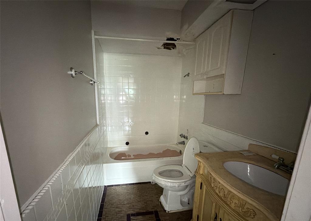 7791 Los Gatos Drive Property Photo 10