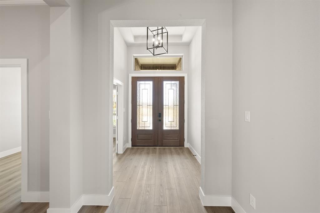 221 Penrose Drive Property Photo 4