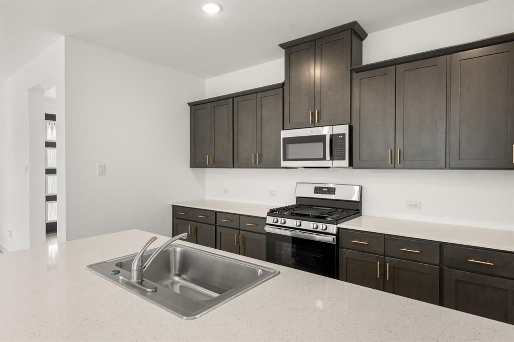 1169 Carnation Drive Property Photo 4