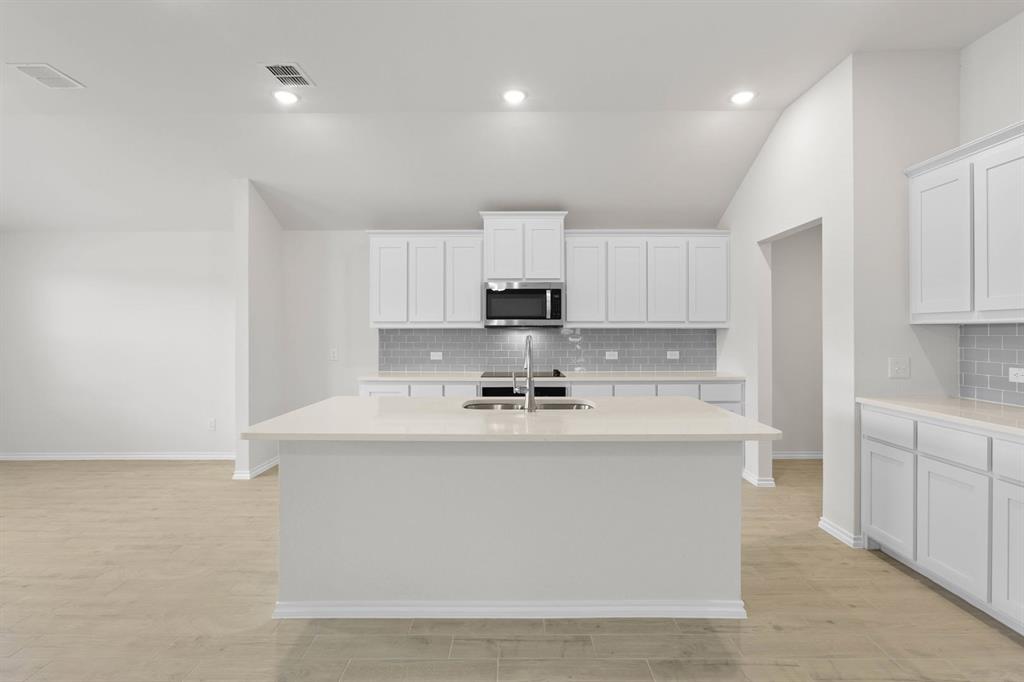 2613 River Bank Drive Property Photo 6