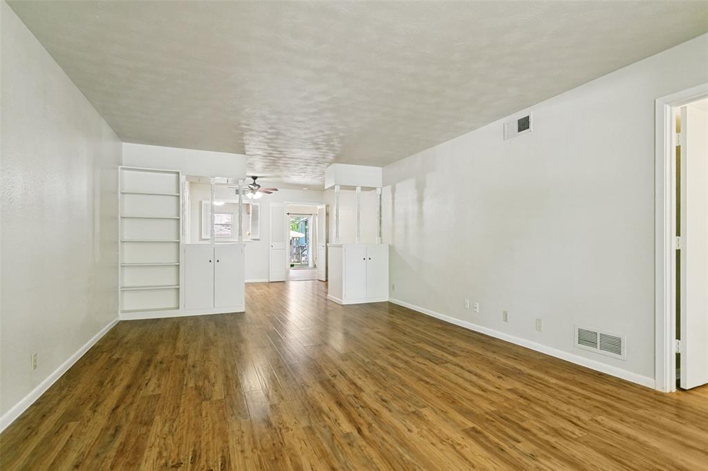 11033 Joymeadow Drive Property Photo 2