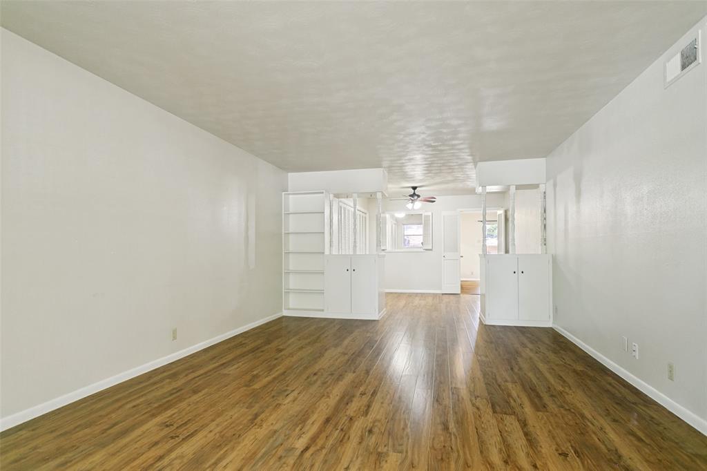 11033 Joymeadow Drive Property Photo 3