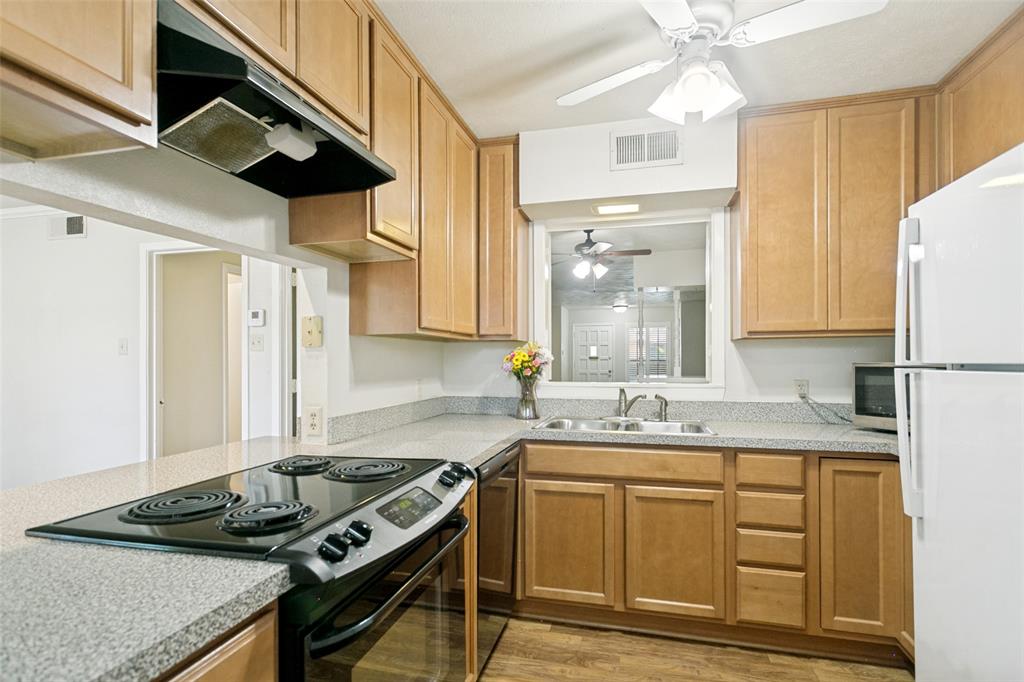 11033 Joymeadow Drive Property Photo 11