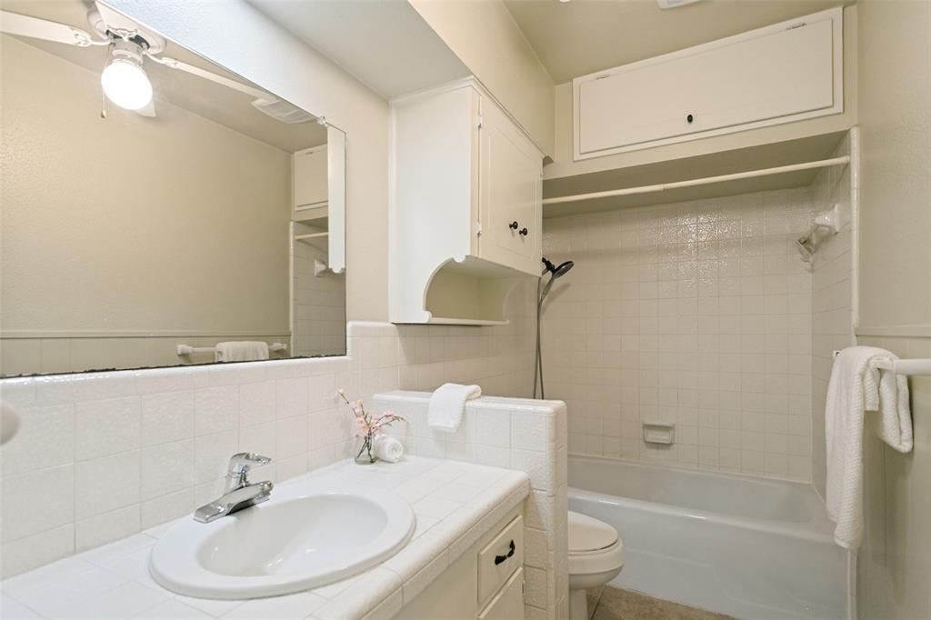 11033 Joymeadow Drive Property Photo 13