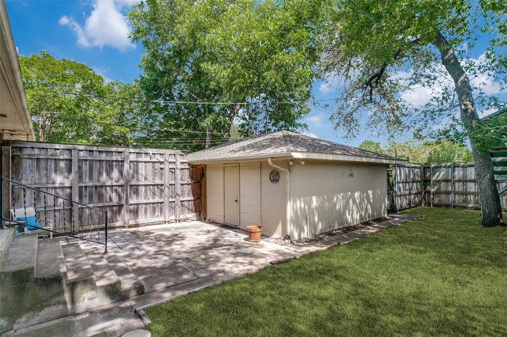 11033 Joymeadow Drive Property Photo 14