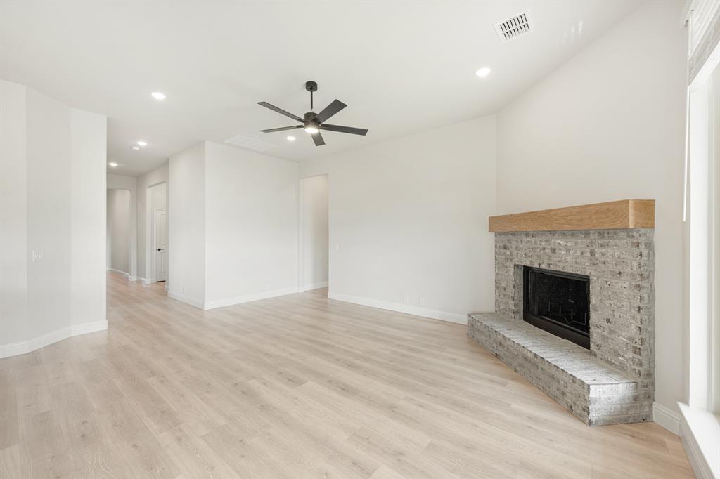 125 Ponce De Leon Drive Property Photo 7
