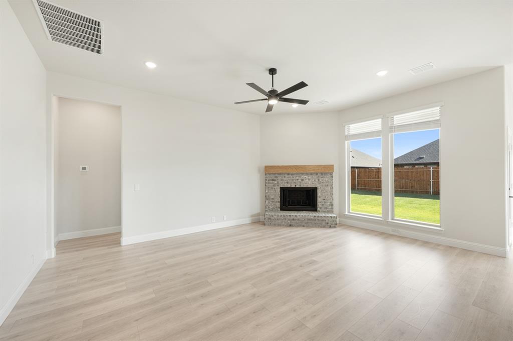 125 Ponce De Leon Drive Property Photo 8