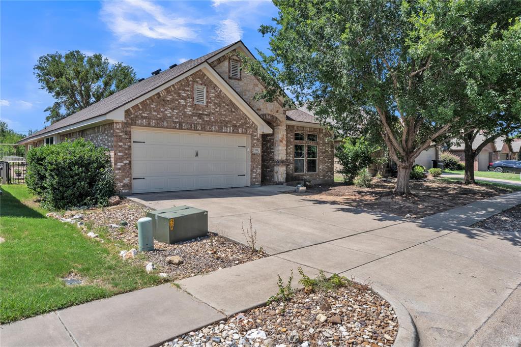 1321 Lauren Lane Property Photo 1