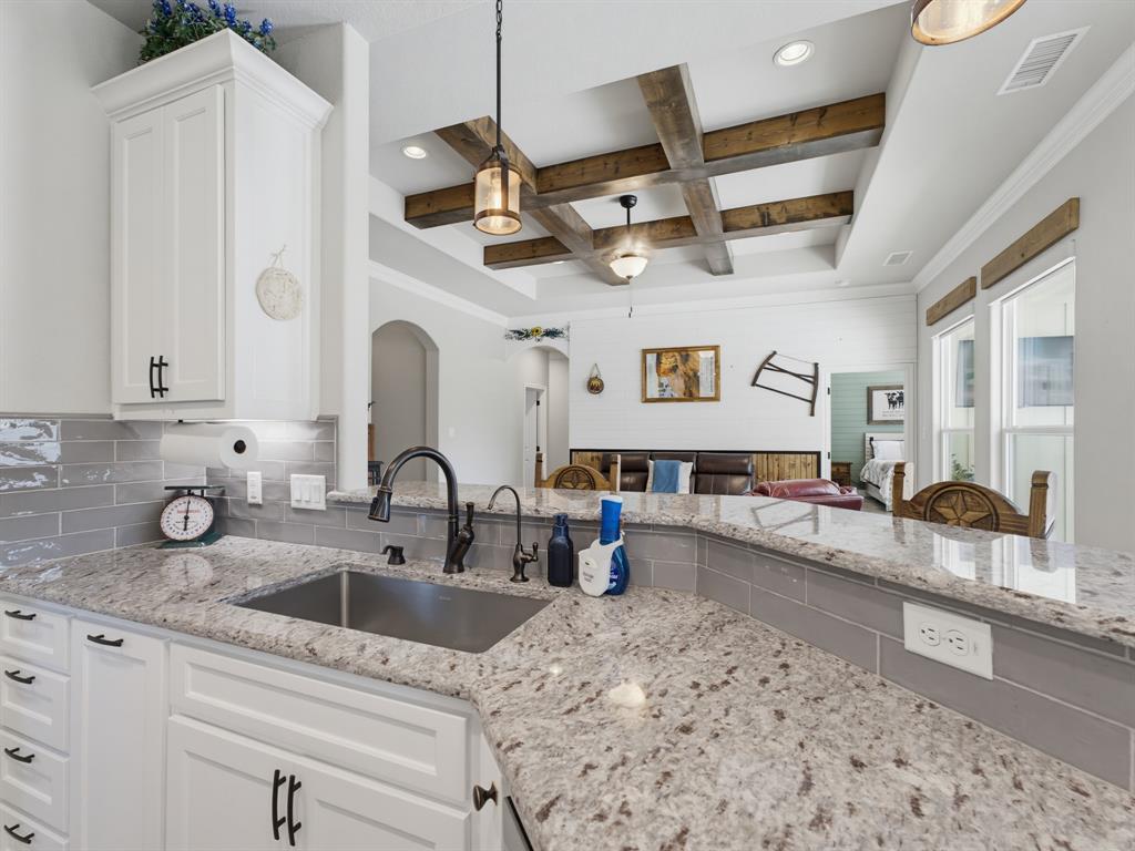 2807 Sky Harbour Drive Property Photo 12