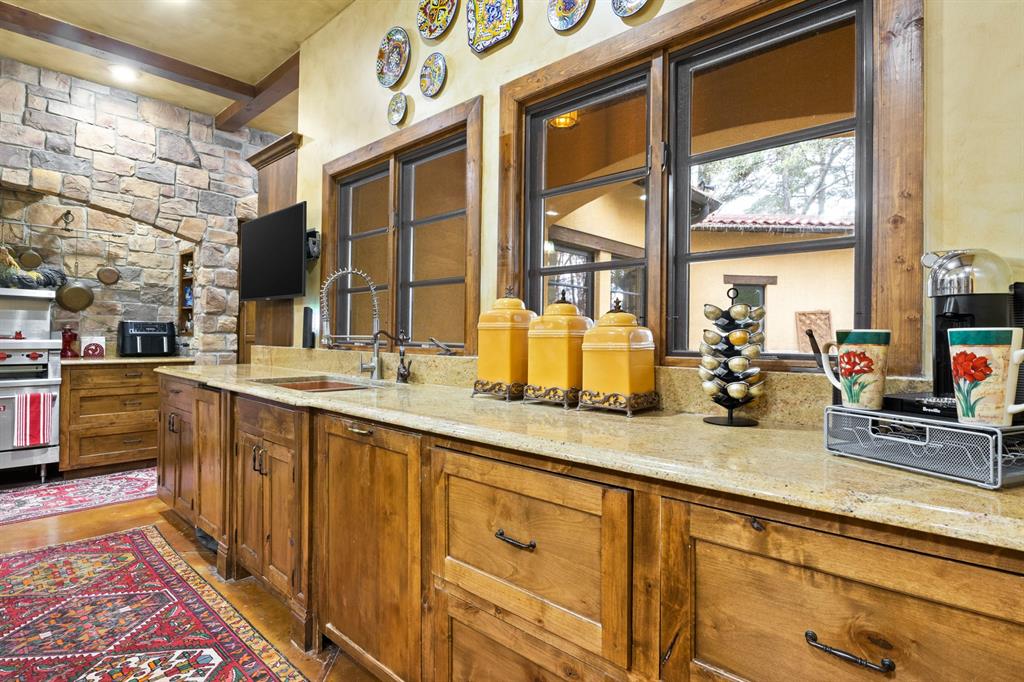 660 County Road 1334 Property Photo 13