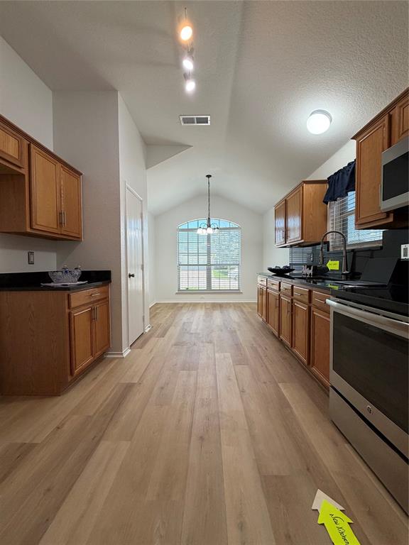 2648 Carmen Drive Property Photo 3