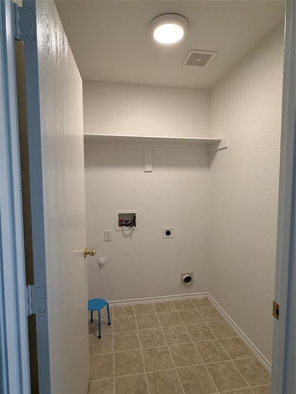 2648 Carmen Drive Property Photo 5