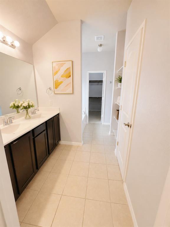 817 Post Oak Trail Property Photo 3