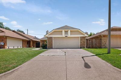 1157 Meadow Park Lane Property Photo 3