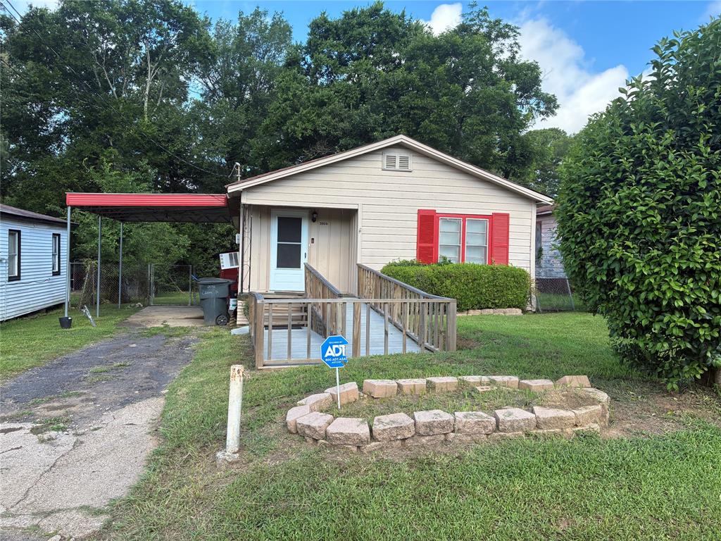 2056 Linear Street Property Photo 1