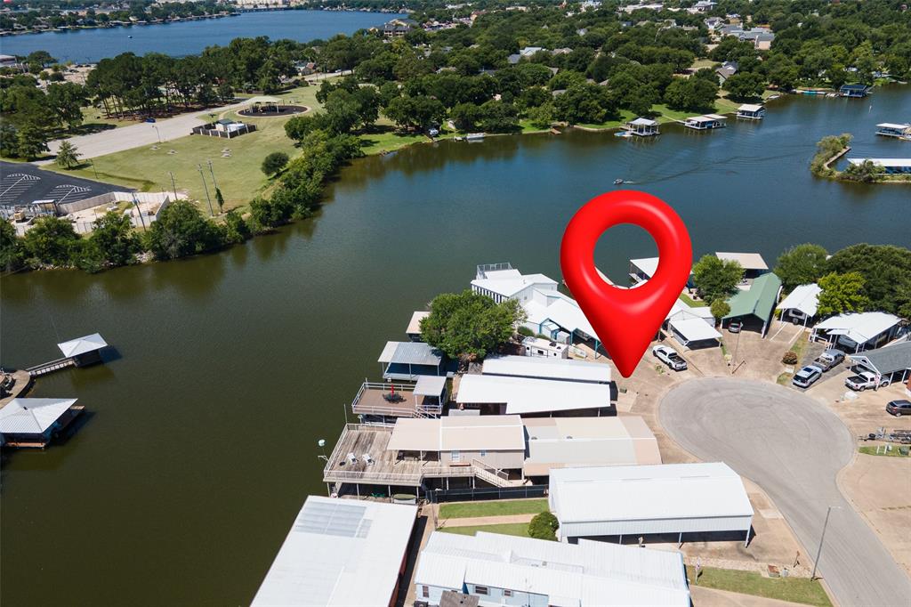 505 Brazos Harbor Drive Property Photo 9