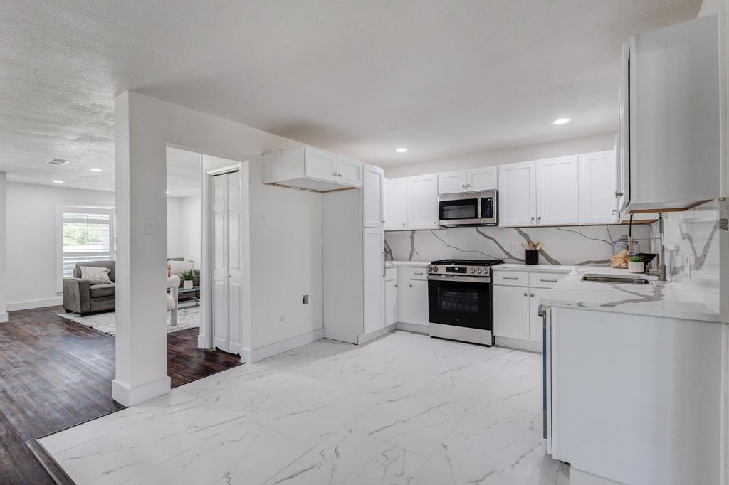 7816 Claremont Drive Property Photo 10