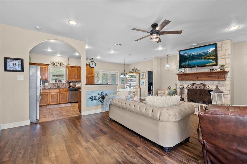 4168 Fm 3211 Property Photo 8