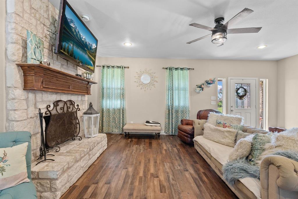 4168 Fm 3211 Property Photo 9