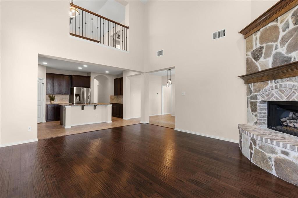 5128 Grove Cove Drive Property Photo 8