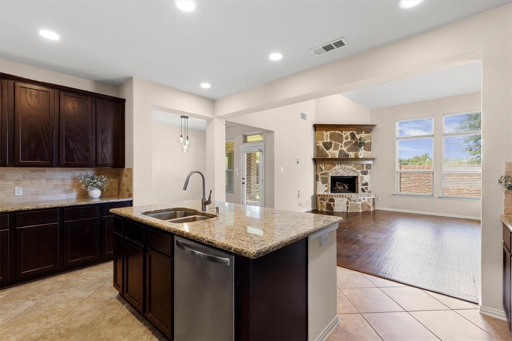 5128 Grove Cove Drive Property Photo 15
