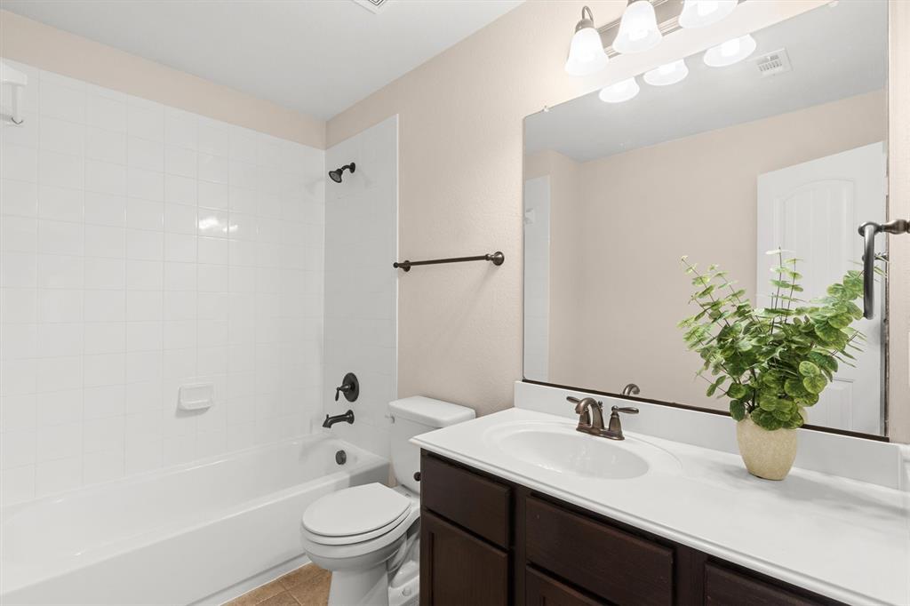 5128 Grove Cove Drive Property Photo 31