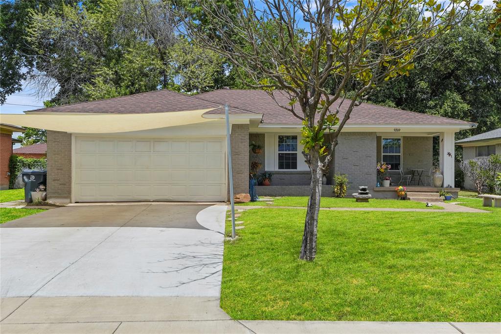 9209 Palisade Drive Property Photo 2