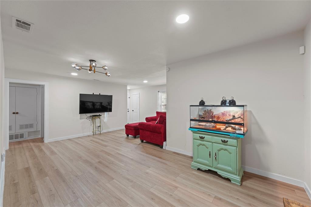 9209 Palisade Drive Property Photo 8