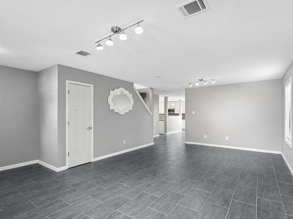 5304 Los Altos Road Property Photo 3