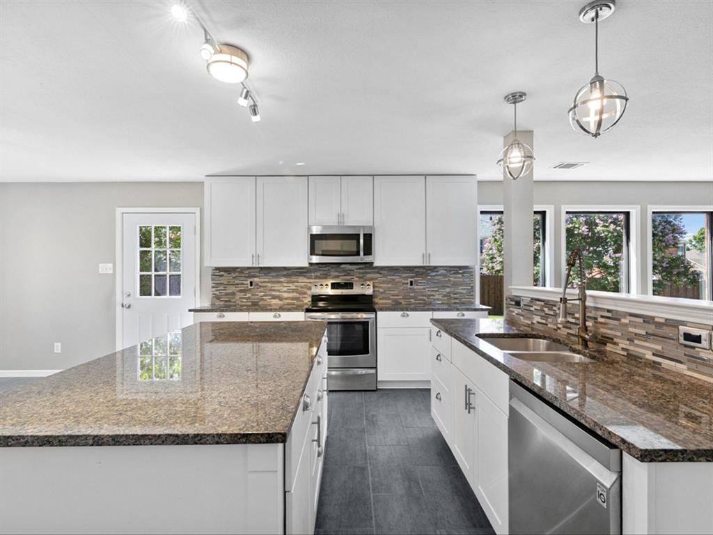 5304 Los Altos Road Property Photo 10