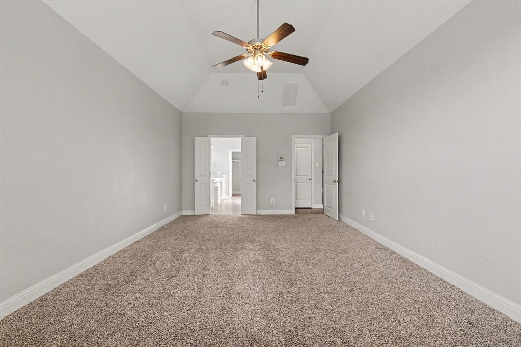 740 Field Crossing Property Photo 8