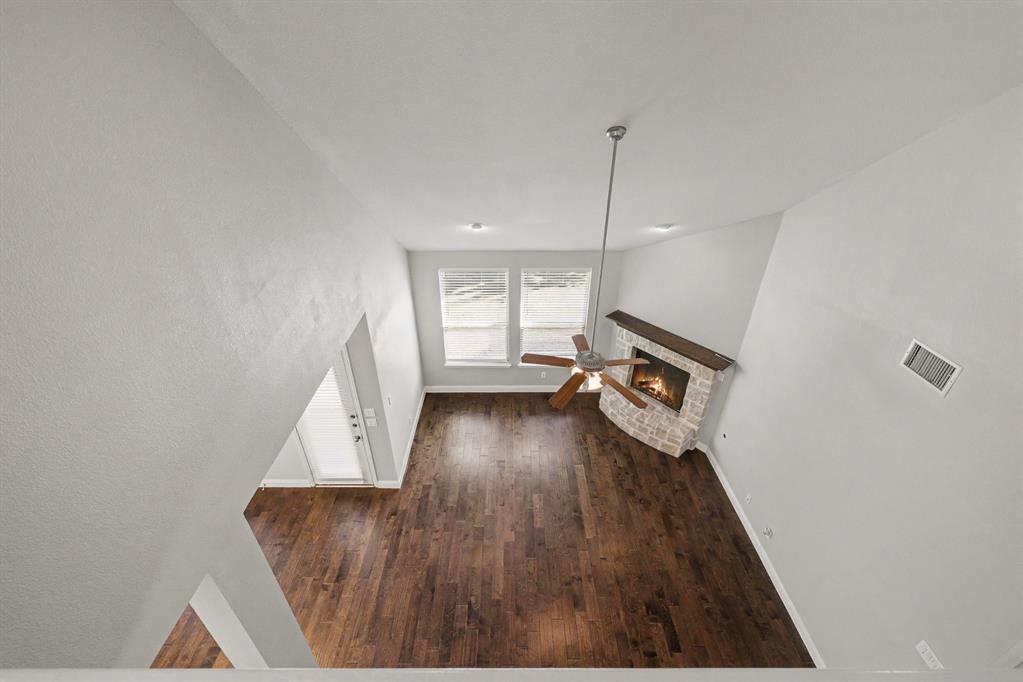 740 Field Crossing Property Photo 18