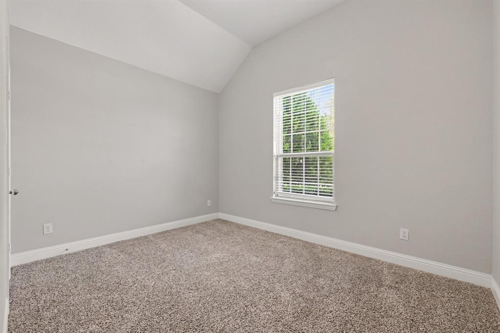 740 Field Crossing Property Photo 21