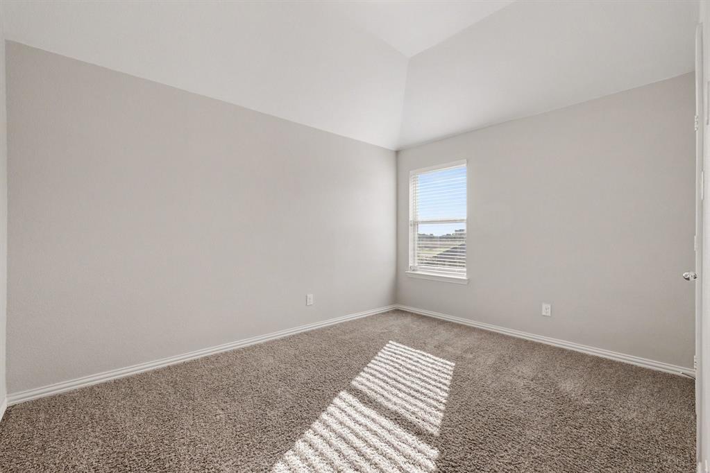 740 Field Crossing Property Photo 27