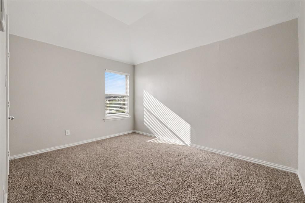 740 Field Crossing Property Photo 28