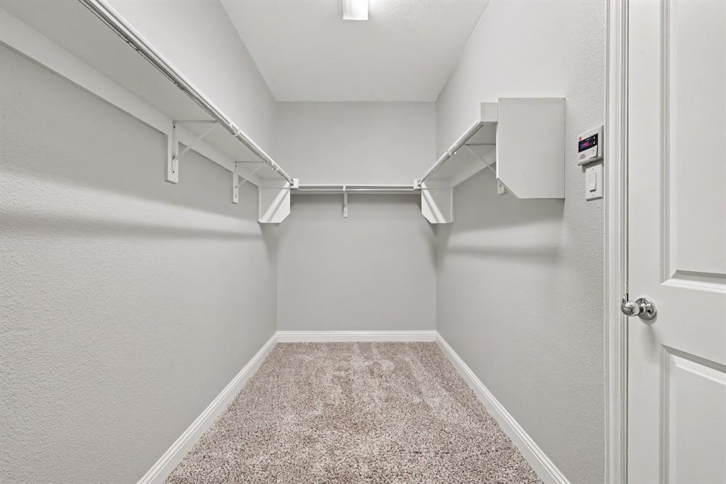 740 Field Crossing Property Photo 29