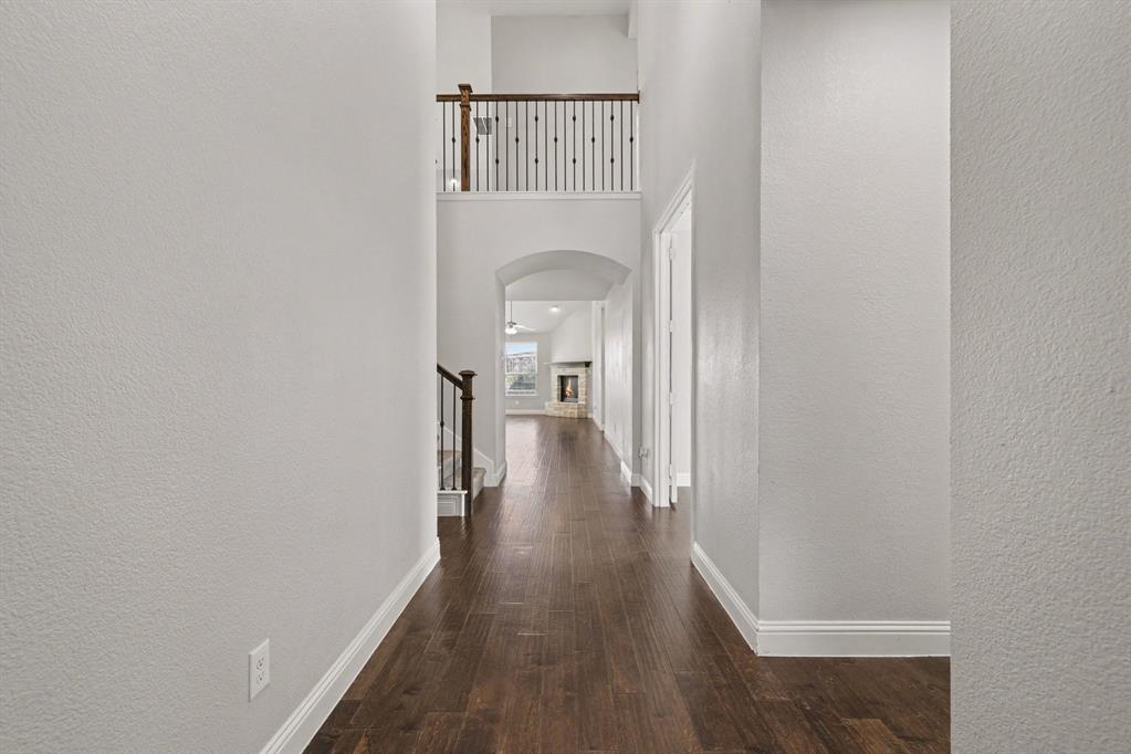 740 Field Crossing Property Photo 31