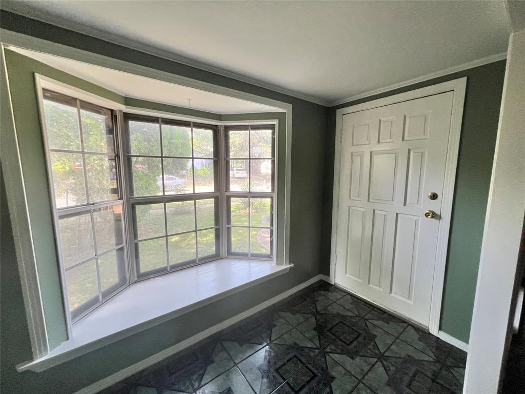 6714 Day Street Property Photo 4