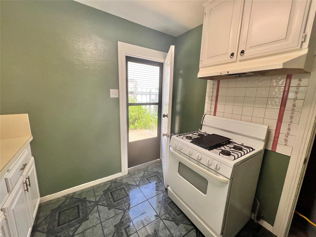 6714 Day Street Property Photo 15