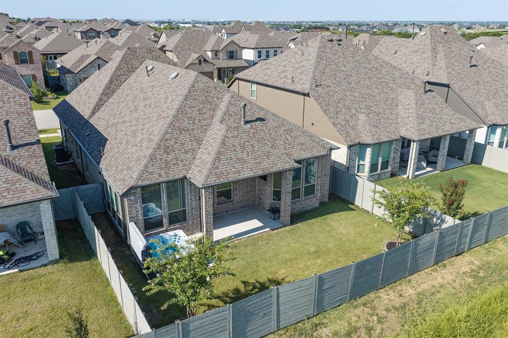 2404 Plover Lane Property Photo 32